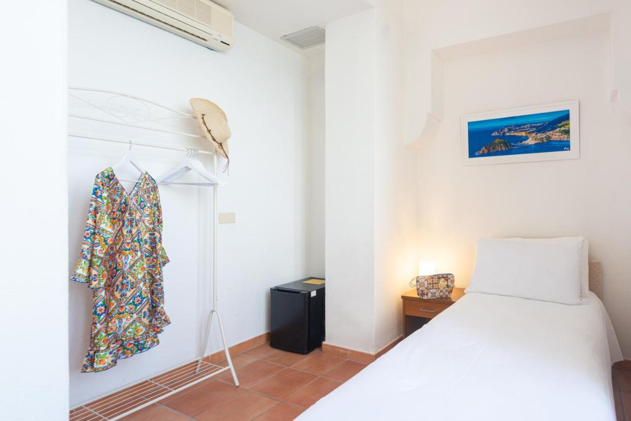 Villa Bina Sea Hotel Sant'Angelo  エクステリア 写真