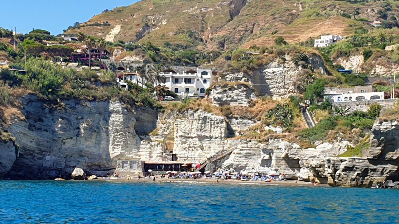Villa Bina Sea Hotel Sant'Angelo  エクステリア 写真