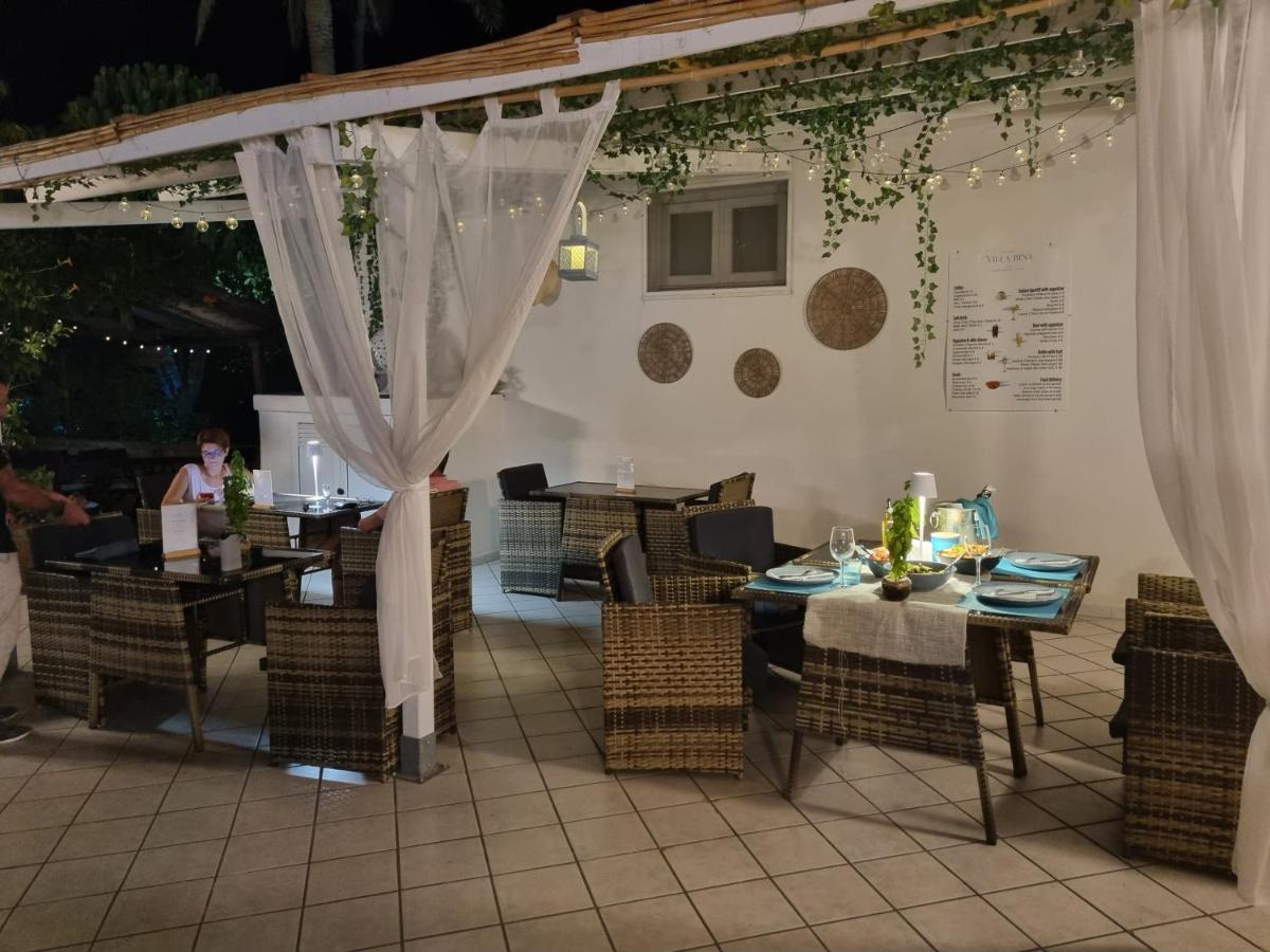 Villa Bina Sea Hotel Sant'Angelo  エクステリア 写真